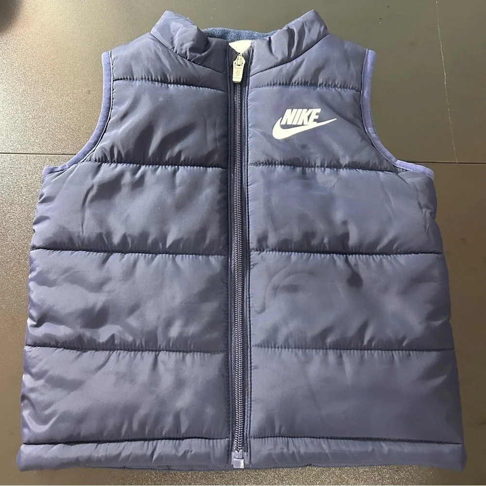 NIKE Lot of 2 Vests Boys Full Zip Navy & Olive Green With NIKE Graphic Sz 18 Mth